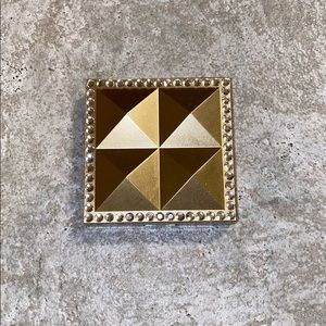 Victoria Secret mosaic blushing powder